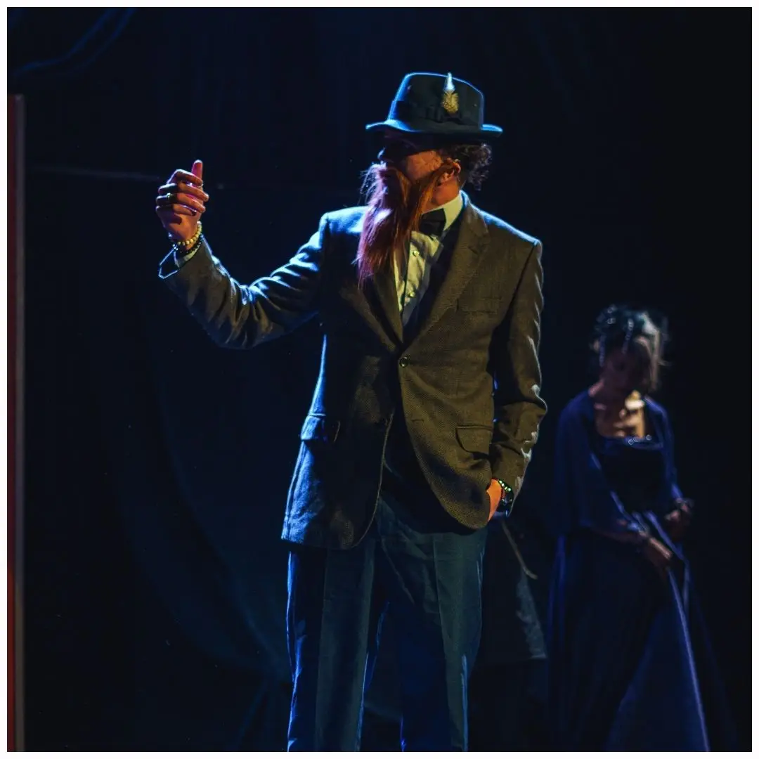 Comédien en scène, spectacle Pygmalion d'ADEACT